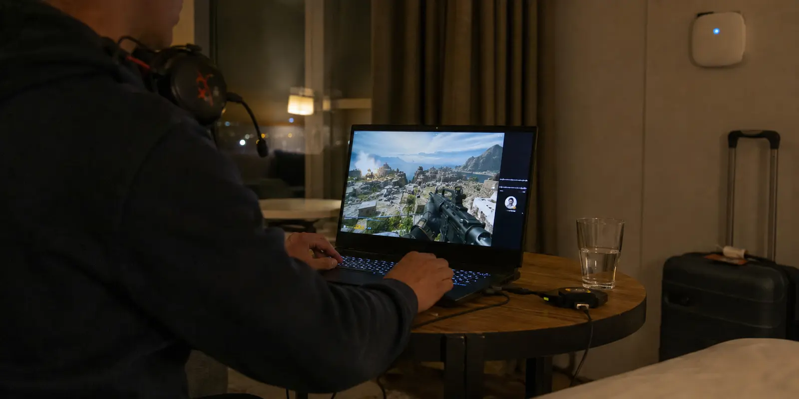 Quel est le meilleur VPN pour jouer et utiliser Discord en même temps ? Celui qui garde les deux fluides quand le réseau hésite