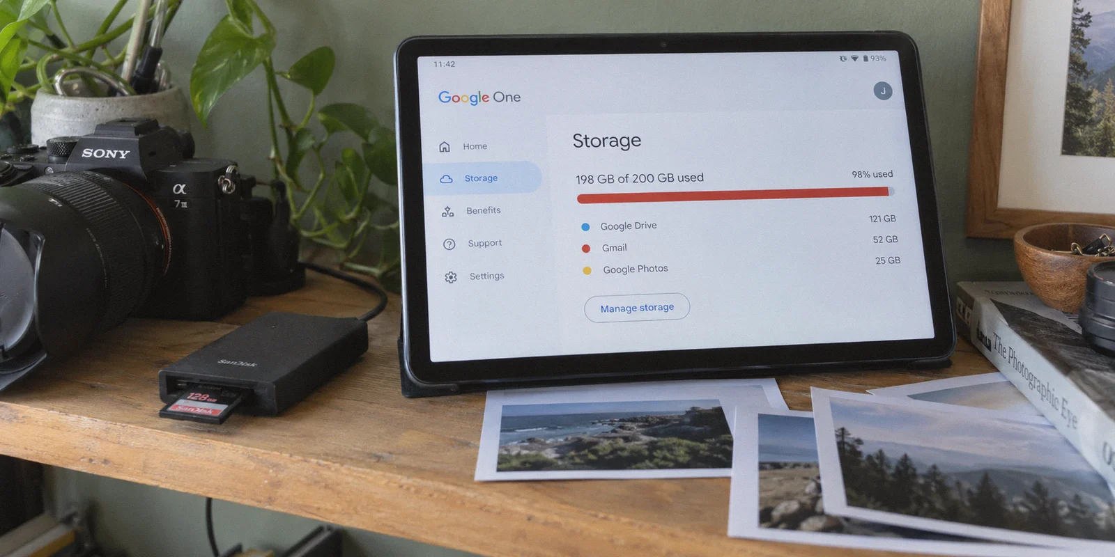 Storage page showing 98 percent used beside photo prints.