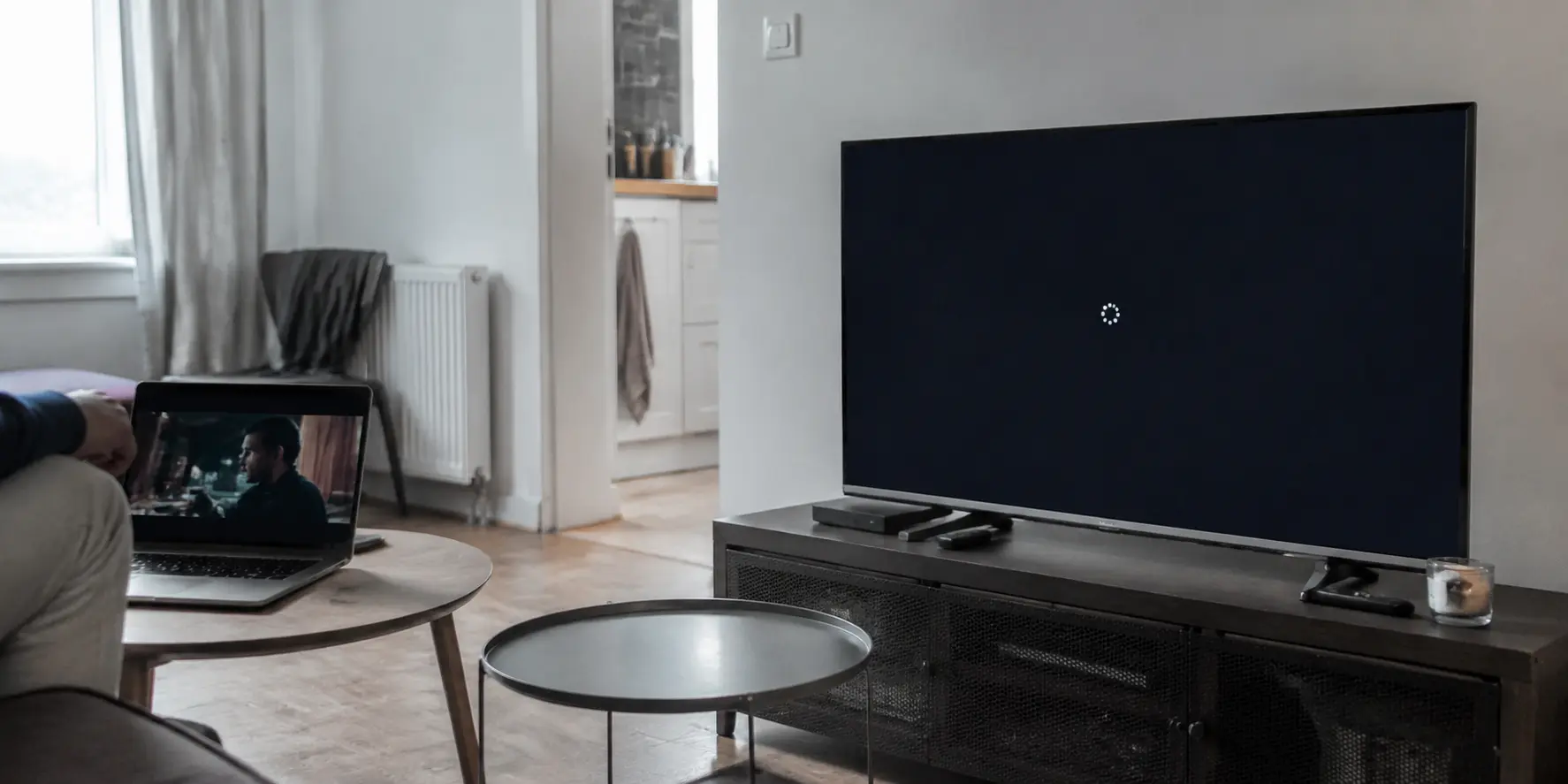 Télévision et boîtier TV bloqués pendant une connexion réseau