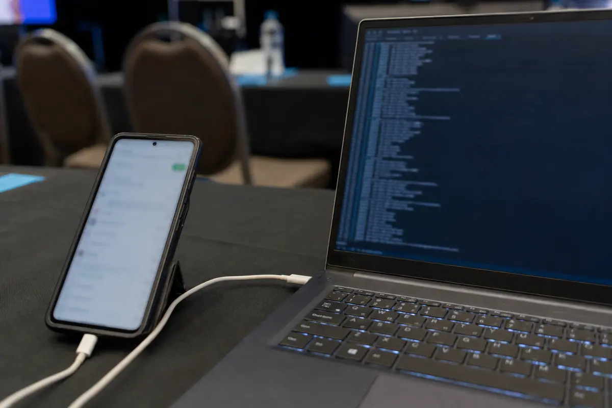 Portable transférant des données après le passage du Wi-Fi invité au partage de connexion du téléphone