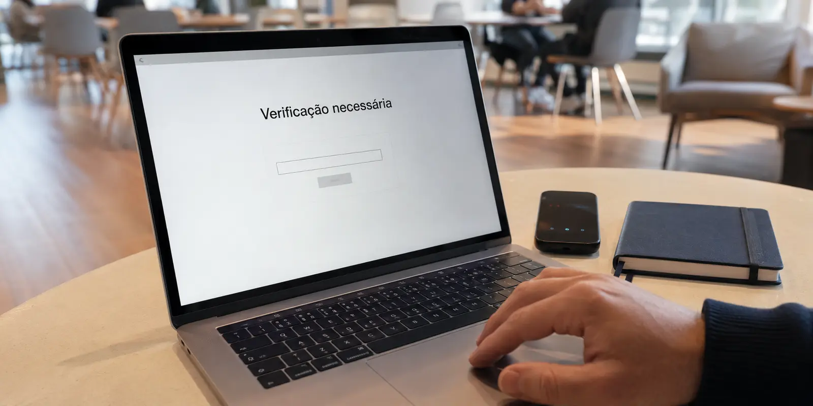 Serviço pede nova verificação no notebook depois de uma mudança de rede durante o trabalho