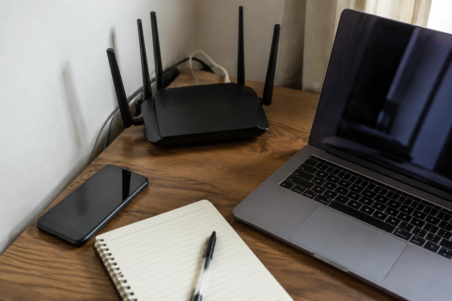 La borne du fournisseur et un VPN commercial changeaient des choses différentes.