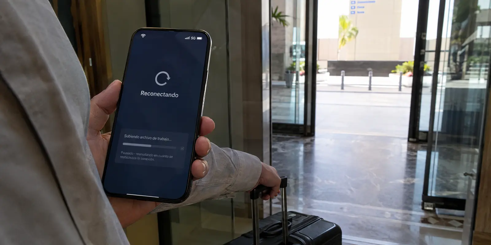La VPN queda reconectando cuando el teléfono sale del Wi-Fi del hotel y encuentra 5G