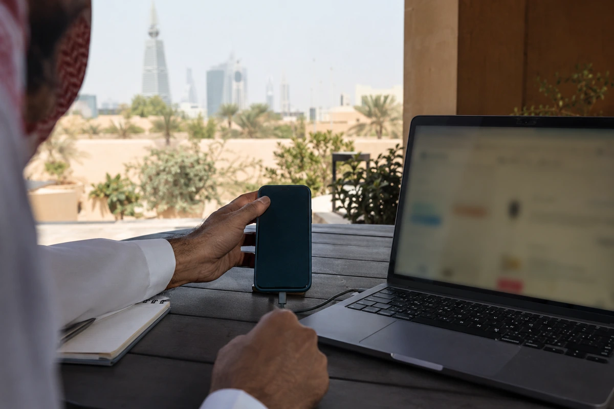 اختبار اتصال حاسوب عبر بيانات هاتف محمول في الرياض